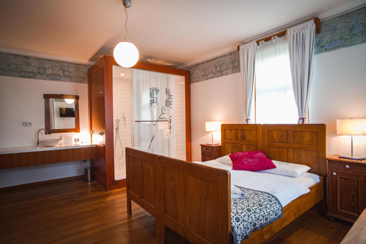 Pr'Gavedarjo Eco Heritage B&B Kranjska Gora Bilik gambar