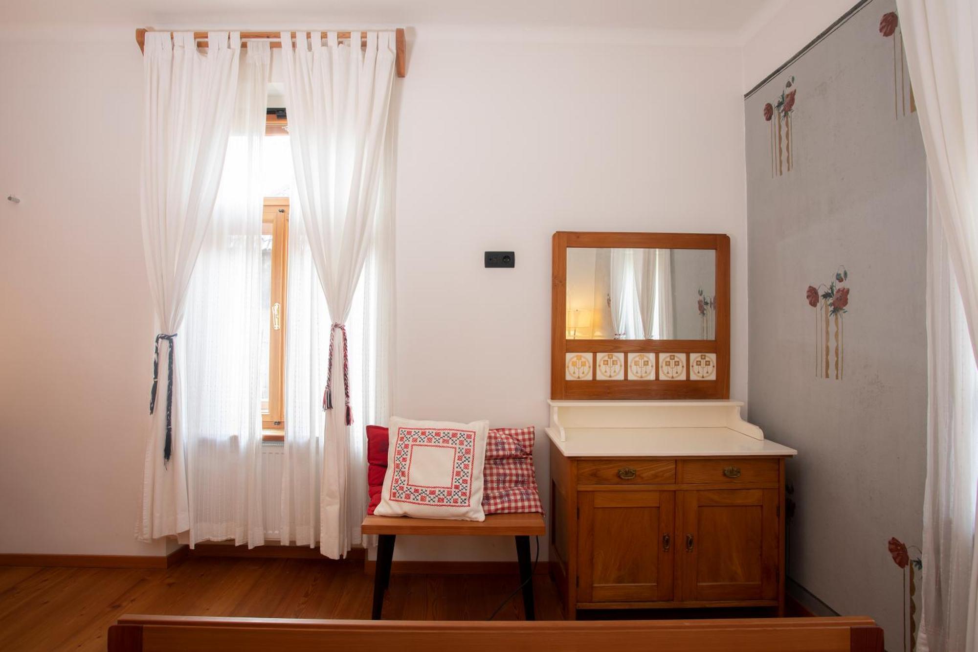 Pr'Gavedarjo Eco Heritage B&B Kranjska Gora Bilik gambar