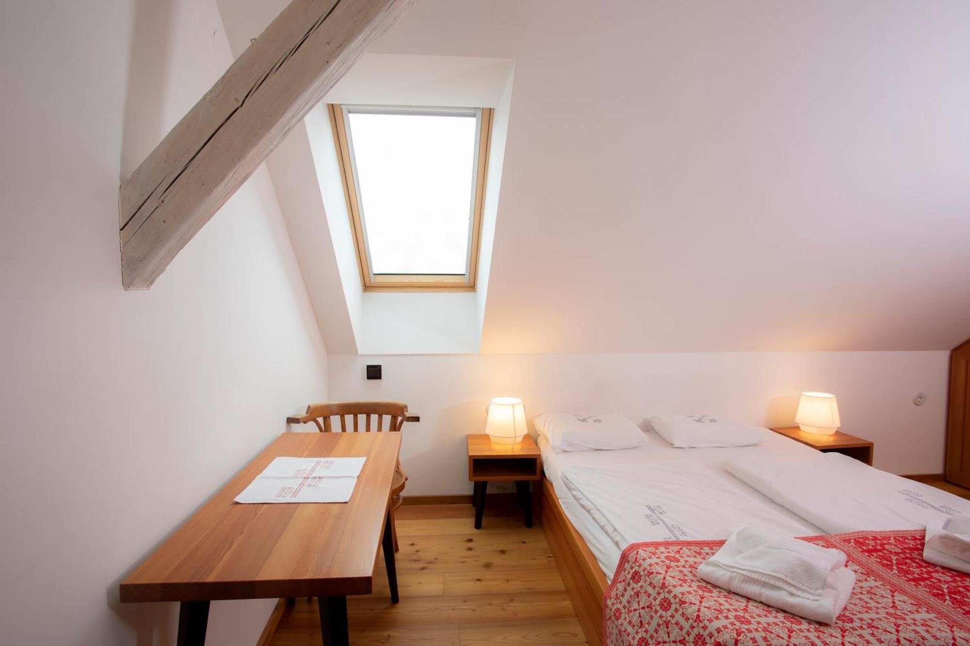 Pr'Gavedarjo Eco Heritage B&B Kranjska Gora Bilik gambar